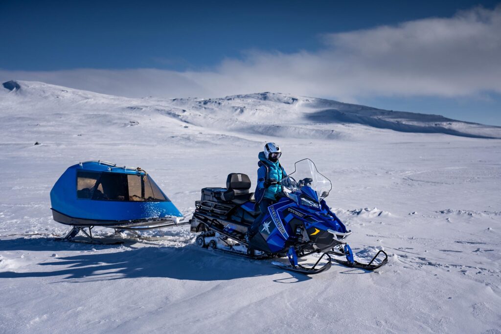 Snowmobile tour